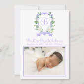 Paarse Floral Monogrammed Crest Birth Announement Aankondiging (Voorkant)