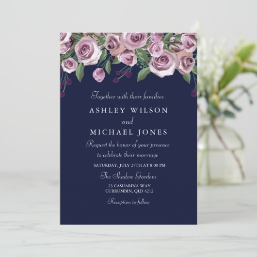 Paarse Floral Roos nabestaandenuitnodiging Kaart (Staand voorkant)