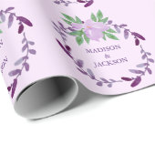 Paarse Floral Vine Wreated Custom Wedding Cadeaupapier (Rol Hoek)