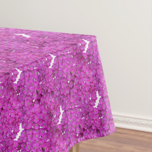 Paarse florale patronen. tafelkleed (Voorbeeld)