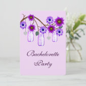 Paarse Flower Mason Jars Bachelorette Party nodigt Kaart (Staand voorkant)