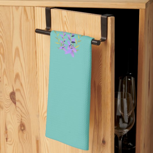 Paarse Flower Table Handdoek op een weelderige gro (Derde Gevouwen)