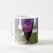 Paarse fluitglas met schaduw koffiemok (Voorkant links)