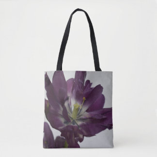 Paarse Fluwelen Tulpengloed – Elegante Bloemenkuns Tote Bag