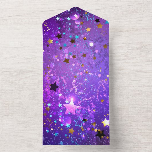 Paarse folieachtergrond met sterren all in one uitnodiging (Binnen)