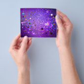 Paarse folieachtergrond met sterren flyer (Hand)