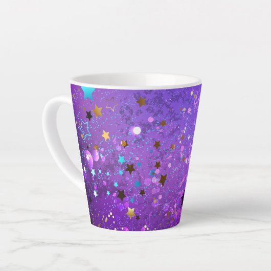 Paarse folieachtergrond met sterren latte mok (Linkerhoek)
