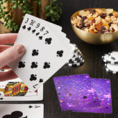Paarse folieachtergrond met sterren pokerkaarten (Insitu)
