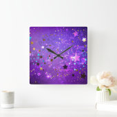 Paarse folieachtergrond met sterren vierkante klok (Huis)