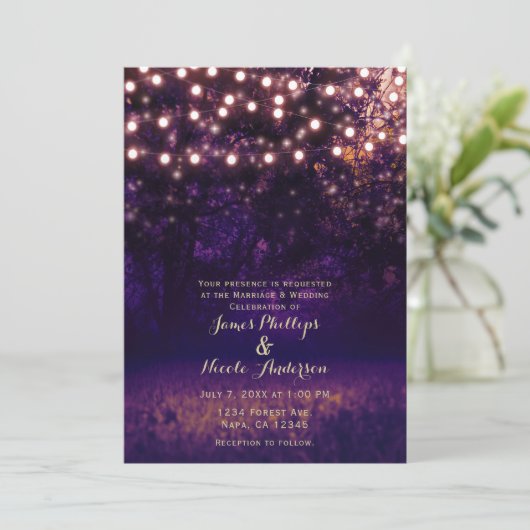 Paarse Forest Sunset String Lights Rustic Wedding Kaart (Staand voorkant)