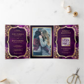 Paarse Galaxy Gold Mandala QR-code Indiaas huwelij Drieluik Uitnodiging (Binnen)