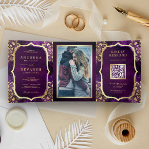 Paarse Galaxy Gouden Mandala QR Code Indiase Trouw Drieluik Uitnodiging
