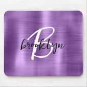 Paarse geborsteld metaal zwart wit script monogram muismat (Voorkant)