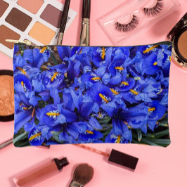 Paarse geïsoleerde Irisse Floral Etui