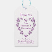 Paarse gekleurde vlinders ontwerp bruiloft cadeaulabel (Achterkant)