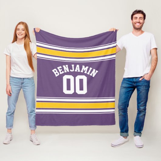 Paarse gele Jersey Stripes Aangepast naamnummer Fleece Deken (In situ)