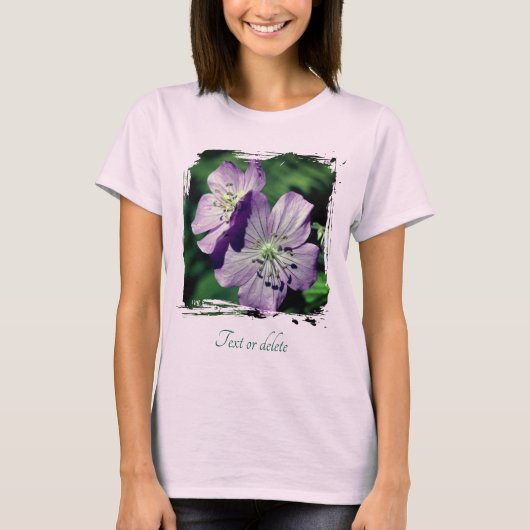 Paarse Geranium Bloemen Persoonlijk T-shirt (Voorkant)