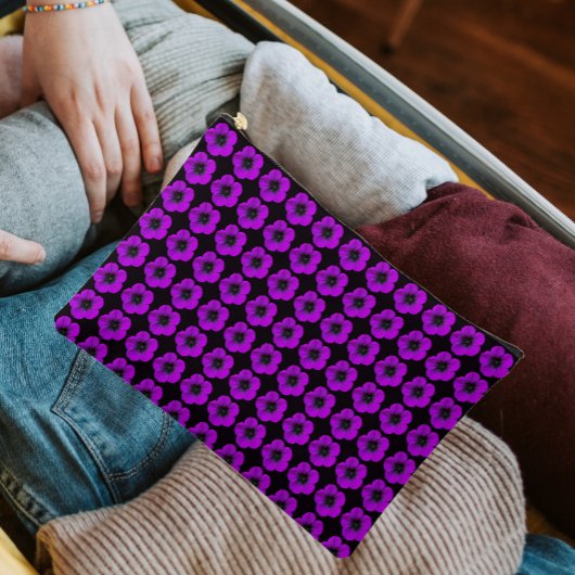 Paarse Geranium Floral Pattern op Black Etui