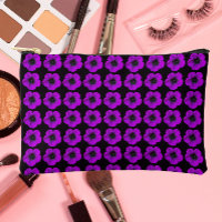 Paarse Geranium Floral Pattern op Black