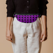 Paarse Geranium Floral Pattern op Black Heuptasje