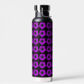 Paarse Geranium Floral Pattern op Black Waterfles (Links)