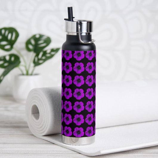 Paarse Geranium Floral Pattern op Black Waterfles (Yoga)
