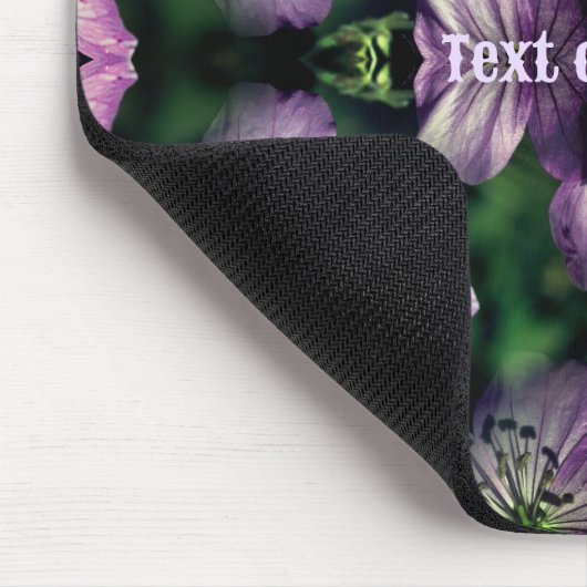 Paarse Geranium Flower Art Vermenigvuldigd Geperso Muismat (Hoek)