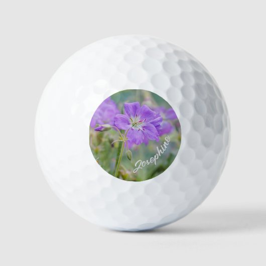 Paarse Geranium Wilde Bloem Mooie Bloem En Naam Golfballen (Voorkant)