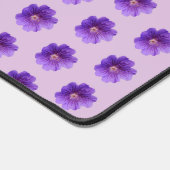 Paarse Geraniumventilator naadloos patroon op Bureaumat (Hoek)