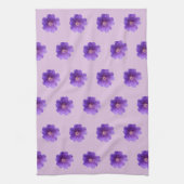 Paarse Geraniumventilator naadloos patroon op Theedoek (Verticaal)