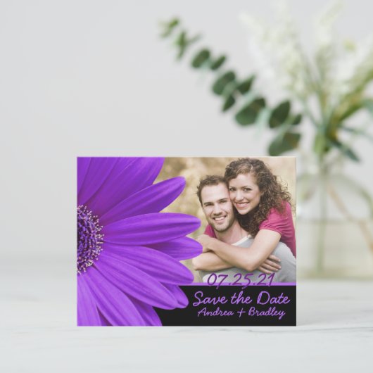 Paarse Gerbera Daisy Flower Photo Wedding Save The Date (Staand voorkant)
