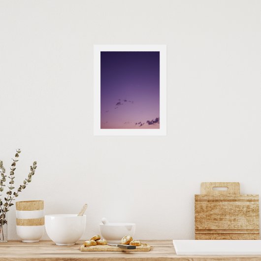 Paarse gestrooide wolken in Twilight Poster (Keuken)