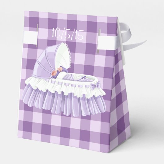 Paarse Gingham-Baby & Ruffled Bassinet Favor Boxes Bedankdoosjes (Achterkant)