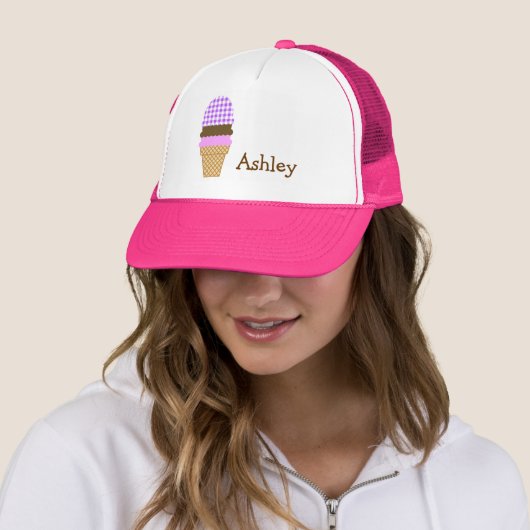 Paarse Gingham; Ice Cream Cone Trucker Pet (In situ)
