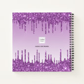 Paarse glitter druppels paars monogram glamorously notitieboek (Achterkant)