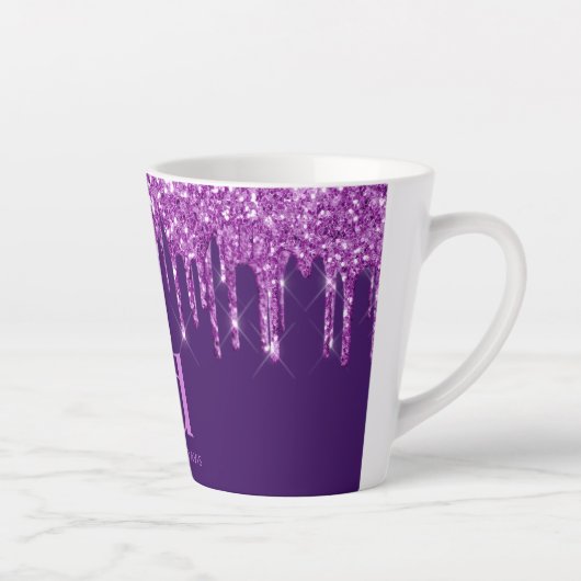 Paarse glitter druppelt monogram initiaal naam latte mok (Rechts)