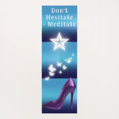 Paarse Glitter Hoge Hak Schoen op Blauwe Gradiënt  Yogamat (Achterkant)