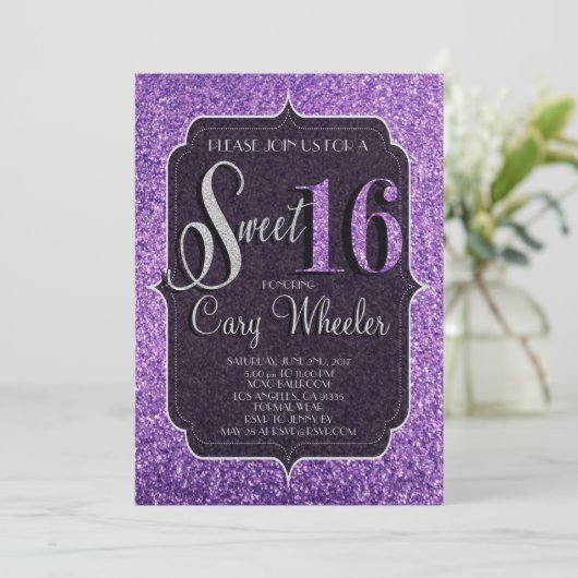 Paarse Glitter Sweet 16 uitnodiging van afgelopen  (Staand voorkant)