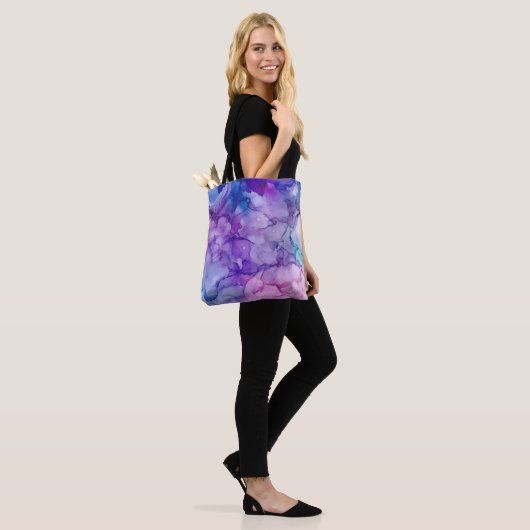 Paarse gloed tote bag (Op model)