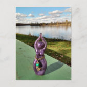 Paarse godin aan de rivier briefkaart (Voorkant)