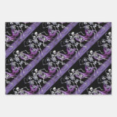 Paarse gotische skeletten & schedels inpakpapier vel (Voorkant)