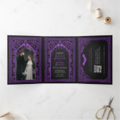 Paarse Gotische Vampier Kathedraal Wedding QR Code Drieluik Uitnodiging (Binnen)