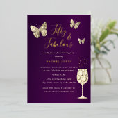 Paarse goudchampagne 50 en feestdag folie uitnodiging (Staand Voorkant)
