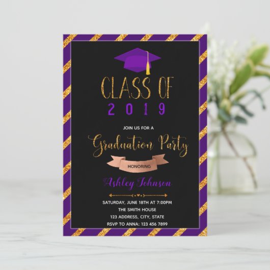 Paarse gouden afstudeerfeest kaart (Staand voorkant)