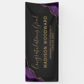 Paarse Gouden Agaat Donker Gefeliciteerd Afstudere Spandoek (Verticaal)