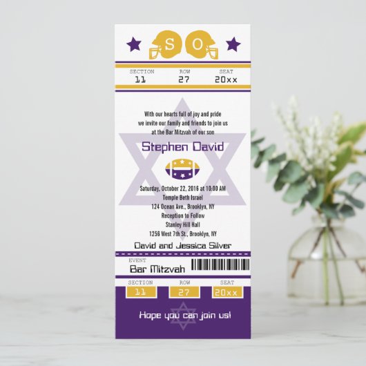 Paarse gouden bar mitswa Football ticketuitnodigin Kaart (Staand voorkant)