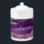 Paarse gouden glitter marmer aangepaste naam theep theepot<br><div class="desc">Theepot met Agaat Paarse Violet Gold Glitter Geode Custom Name Sparkle Marble Personalized Birthday - Jubileum of Wedding Gift / Suppliest - Jouw naam toevoegen - Tekst of Verwijderen - Maak uw speciale cadeau - Formaat wijzigen en verplaatsen of verwijderen en toevoegen van tekst / elementen met aanpassingstool. Ontwerp door...</div>