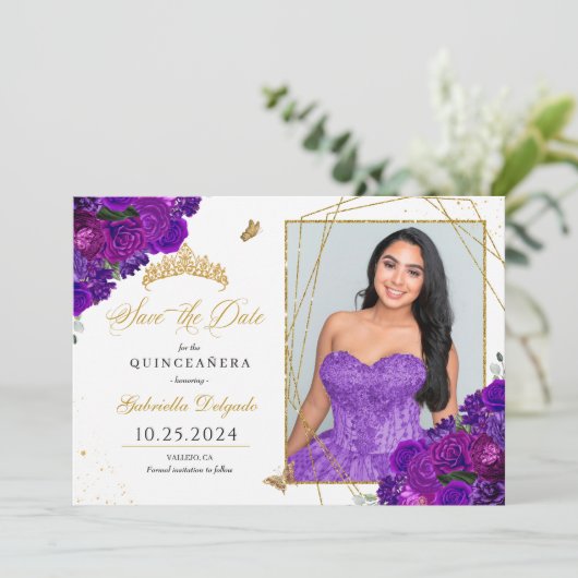 Paarse & gouden quinceañera bewaar de datum foto kaart (Staand voorkant)
