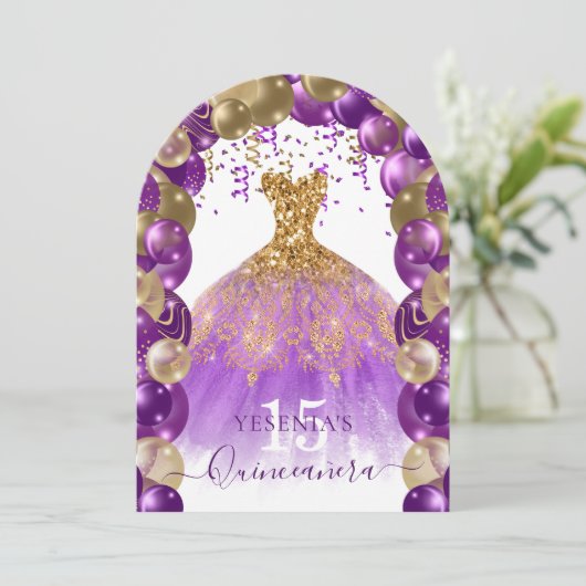 Paarse gouden sprankeljurk quinceañera ballonboog kaart (Staand voorkant)