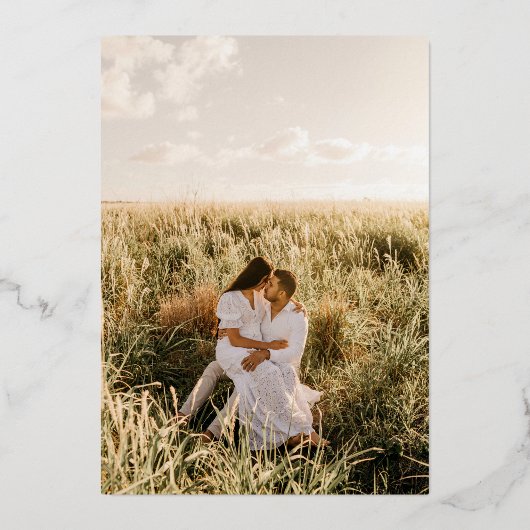 Paarse gouden tropische bladbestemming bruiloft folie uitnodiging (Achterkant)